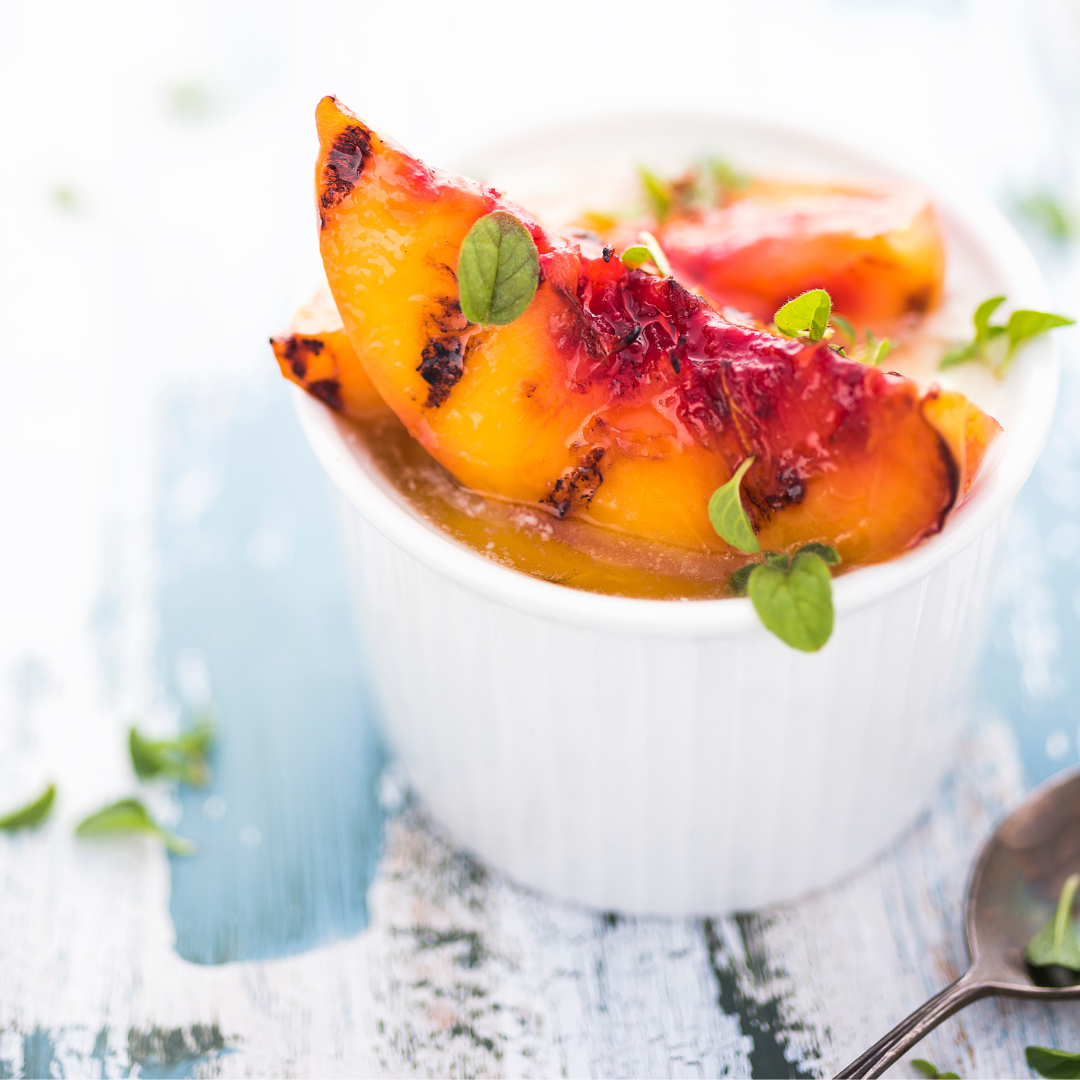 Grilled peaches with ice cream