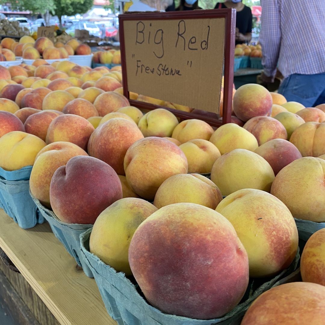 Peaches at Raleigh's farmer's market