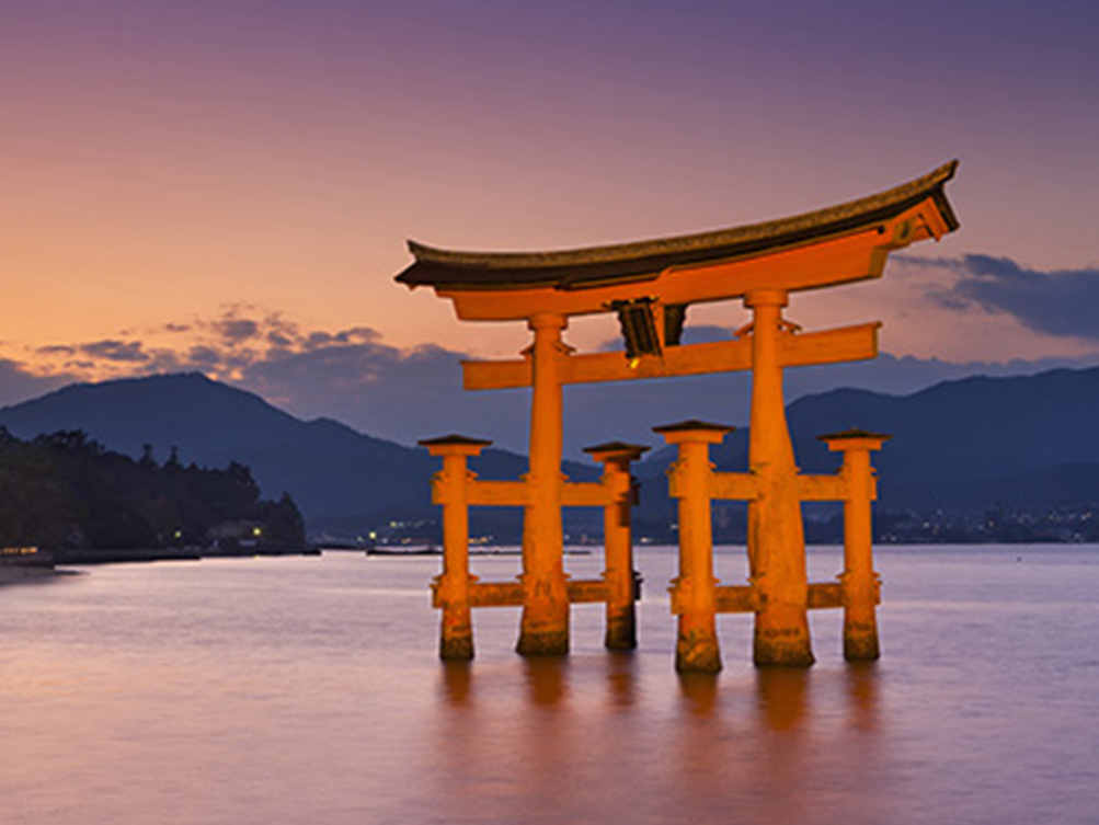 Inspiration-Japan-Torii-Gate-at-Sunset.ed.2.24.21