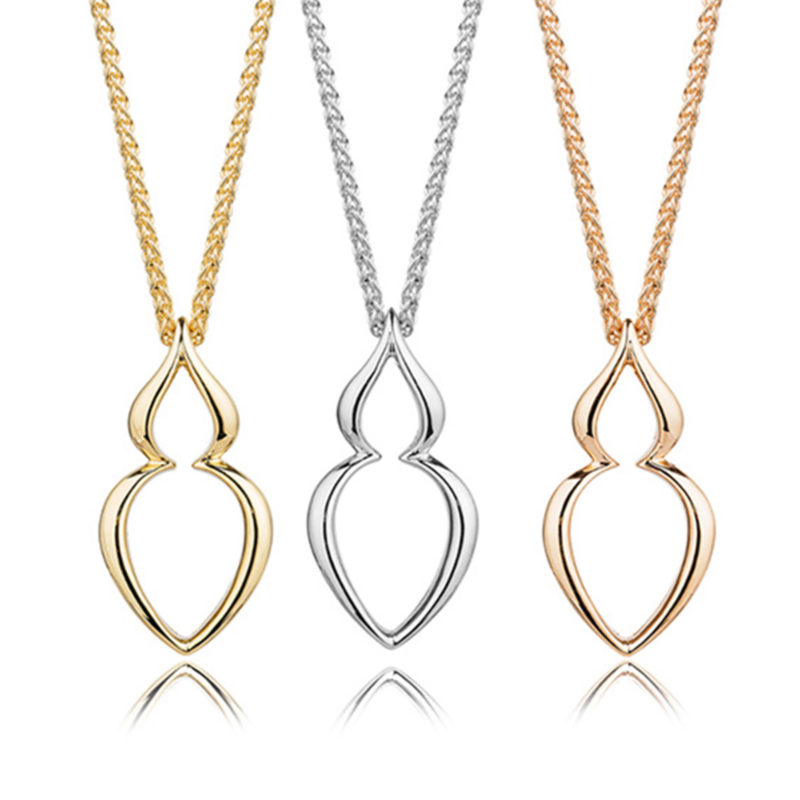 "Pantea" pendant in choice of 18 karat yellow, white or rose gold on an adjustable spigia chain.